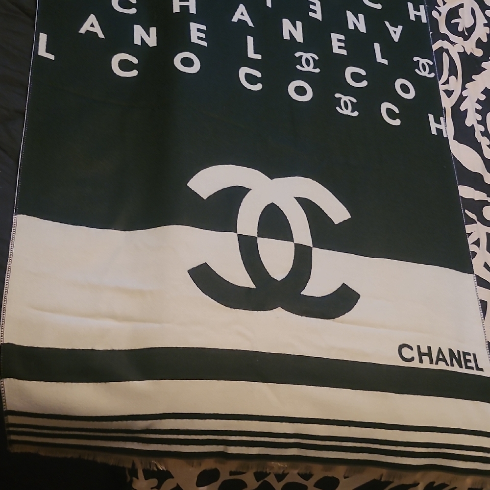 CHANEL Monochrome Logo Throw